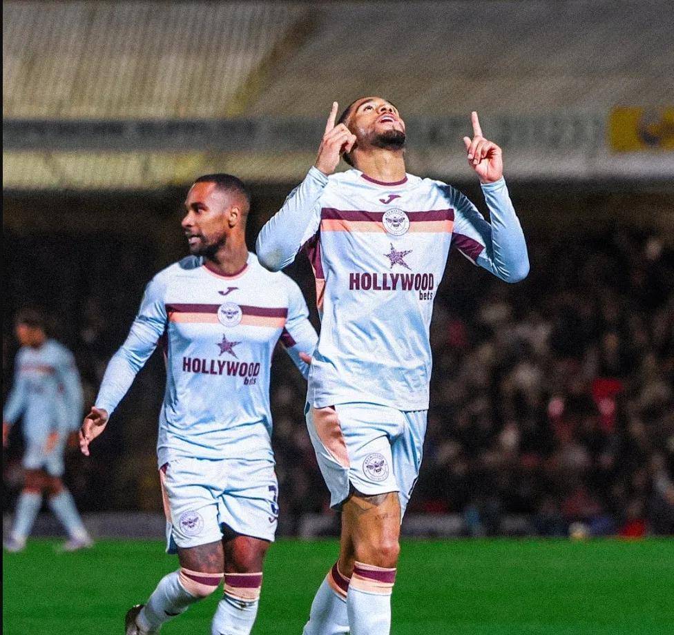 九游娱乐网页入口关于阿森纳迎亚冠关键赛，集结日战术微调，话题不断，临场指挥获称赞的信息